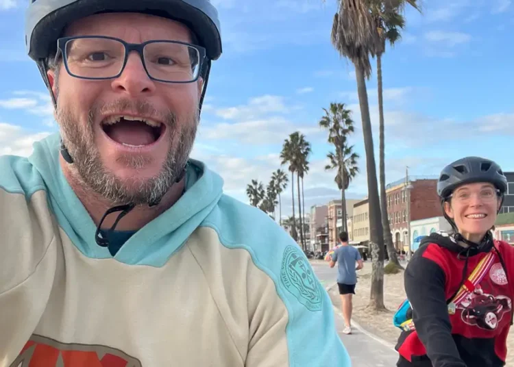 We’re financially independent millennials. Here are 5 tips for Gen Zers who want to do the same.