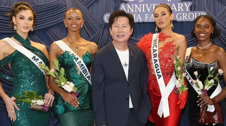 The Miss Universe director who yelled at Miss Mexico has a history of shaming beauty queens