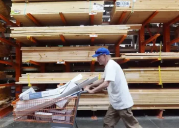 Middle-class shoppers are pulling back, sending alarms through the retail industry: ‘There are signs of real distress on the way’