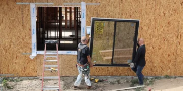 Clear skies mean stormy sales for Home Depot