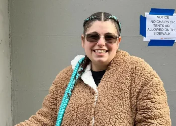 I get paid to wait in line for everything from sample sales to celebrity trials. I’ve learned there are 2 key things people will pay for.