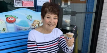 A 93-year-old gym regular says daily workouts keep her feeling 50. She credits exercise, beans, and family for her long life.