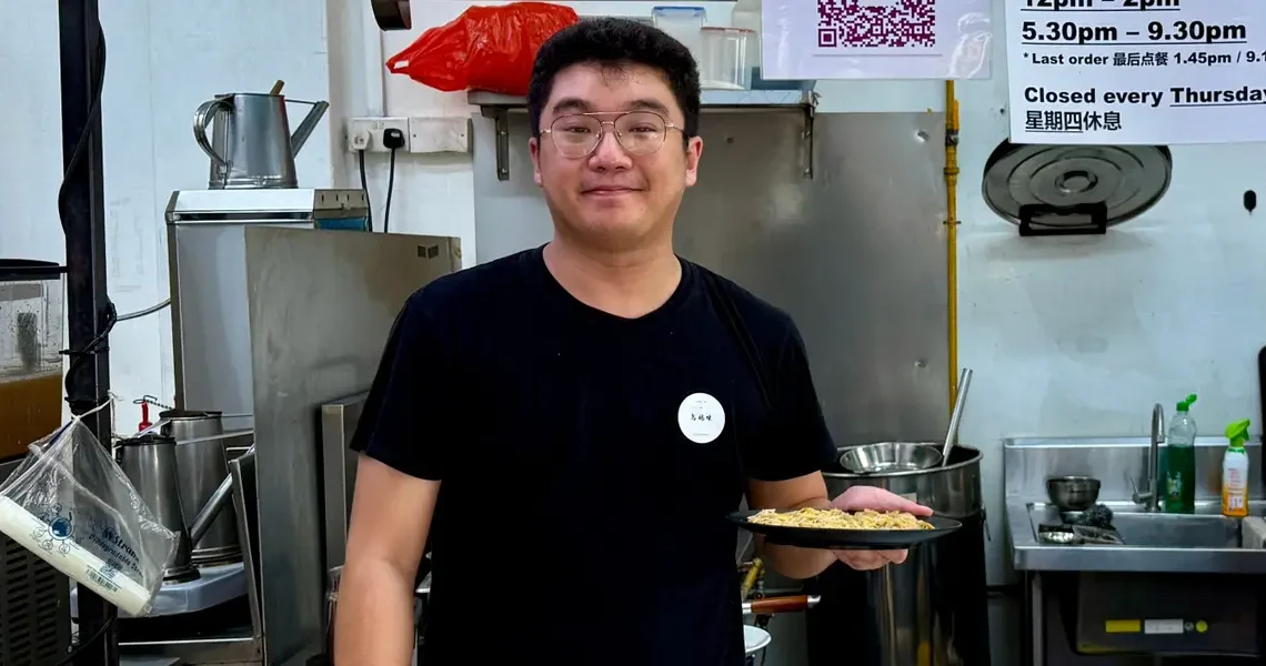 I traded software engineering for 17-hour work days as a prawn noodle hawker. It’s lonely, hot, and somehow rewarding.