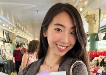 I got a senior AI job at Microsoft to help future-proof my career. 3 key steps made up my playbook to get here.