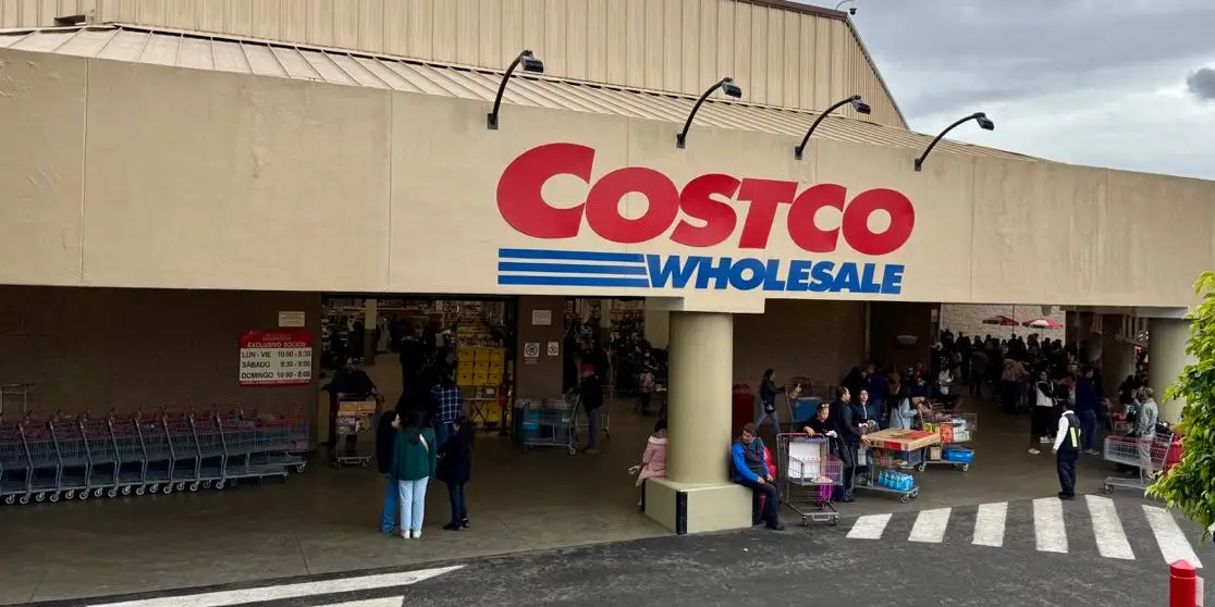 I’ve shopped at Costco locations in 5 different countries. These 6 things have surprised me most.