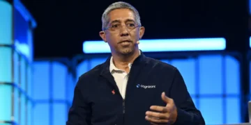 A co-creator of the tech behind Siri gives his take on where Apple went wrong with its voice assistant