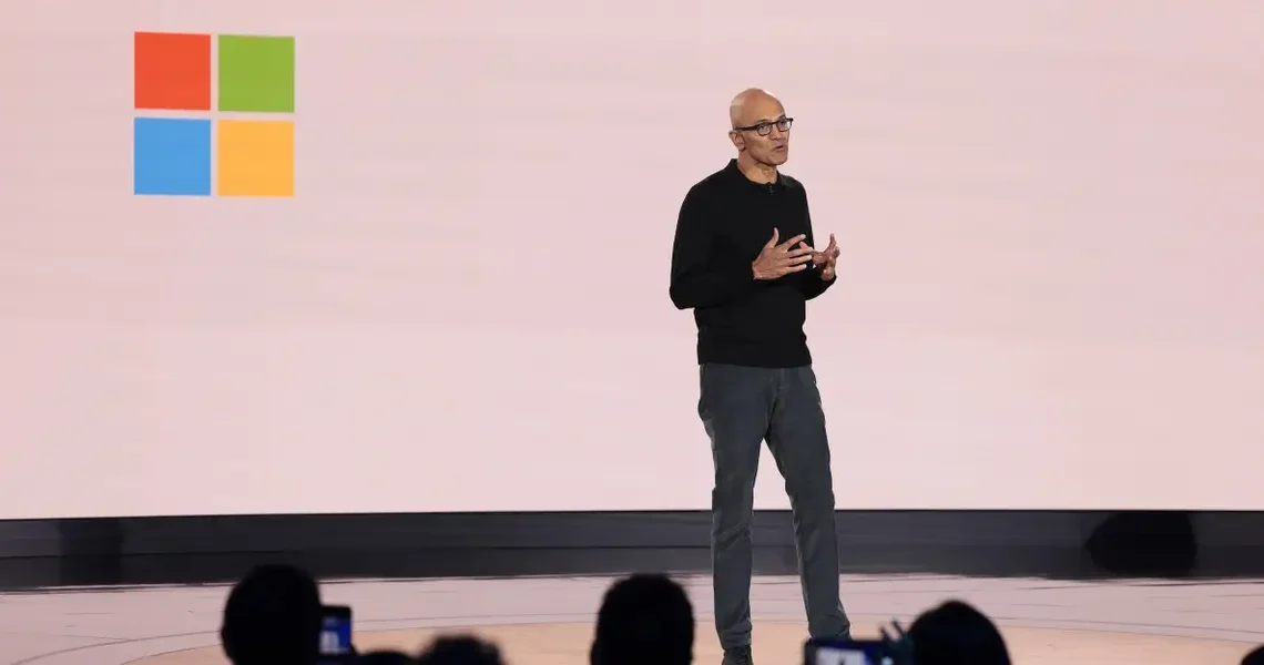 Leaked Microsoft organizational chart shows the 16 executives helping Satya Nadella in the AI race