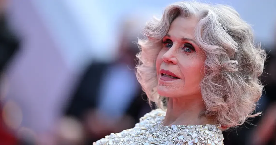 Jane Fonda, 87, says she’s not scared of aging, just of dying the way her father did