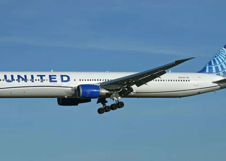 Another United flight U-turned over the Atlantic after someone dropped a laptop down the side of their seat