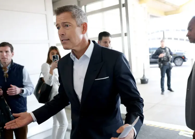 Sean Duffy said ‘Santa’s coming to town’ early for hundreds of air traffic controllers who didn’t call in sick during the government shutdown