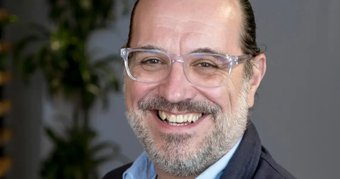 I was successful but depressed at 41. I found a fulfilling side hustle in therapy, and negotiated a 4-day week to pursue it.