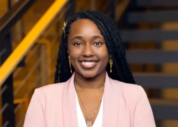 3 tips for protecting your budget during the holidays, from a financial behavior expert