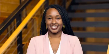 3 tips for protecting your budget during the holidays, from a financial behavior expert