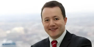 I’m a sales recruiter, and 2 of my best hires were weak interviews. Here’s why I gave them jobs anyway.