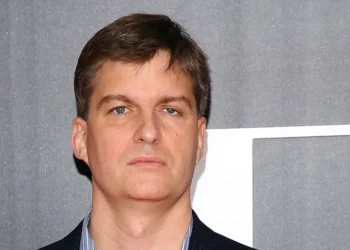 Michael Burry of ‘The Big Short’ is now a full-time writer. Here’s why he and other investors put pen to paper.