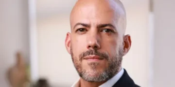 Read the deck a talent manager uses to help Hollywood pros pivot to the creator economy