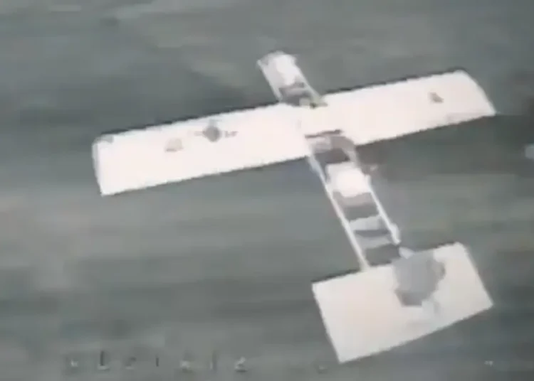 Ukrainian soldiers say Russian strike drones are flying smaller drones into battle like an ‘aircraft carrier’