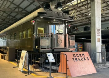 Before Air Force One, US presidents traveled aboard a luxury train car. Look inside the ‘White House on wheels.’