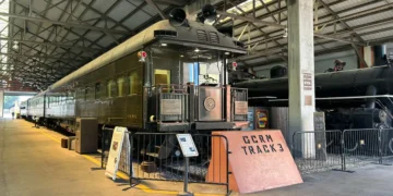 Before Air Force One, US presidents traveled aboard a luxury train car. Look inside the ‘White House on wheels.’