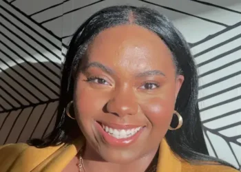 I lost my full-time job and had to drain my savings and take 2 service jobs to make ends meet. It taught me to lean on people.