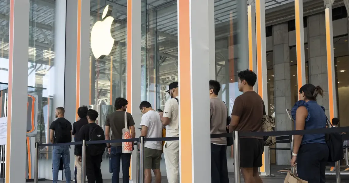 The success of the iPhone 17 has Apple set to take over a title it hasn’t held for over a decade