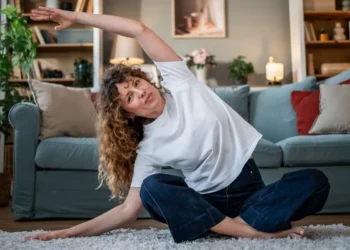 Kris Jenner’s orthopedic surgeon shared 4 tips to improve your posture if you work at a desk all day