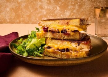 Give your Thanksgiving leftovers the grilled cheese treatment
