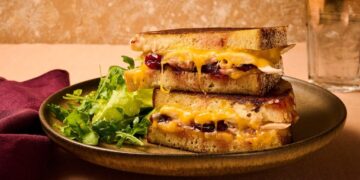 Give your Thanksgiving leftovers the grilled cheese treatment