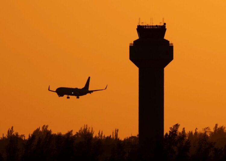 New Mar-a-Lago no-fly zone means endless plane noise for neighbors