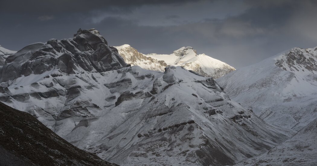 7 Climbers Are Killed After Avalanche Hits Base Camp in Himalayas