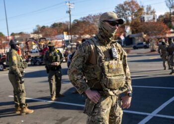 Border Patrol’s Charlotte sting reaches into country clubs, upscale shops