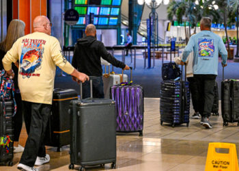 Air traffic controller shortages cause widespread flight delays amid government shutdown