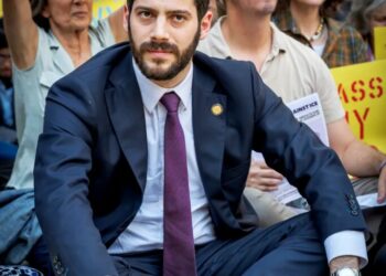 A $100 Million AI Super PAC Targeted New York Democrat Alex Bores. He Thinks It Backfired