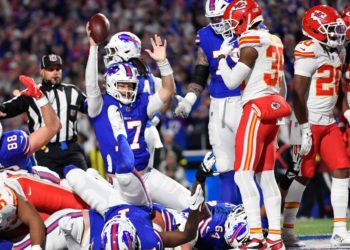 Allen has 3 TDs and Bills use sturdy defense to top Mahomes and Chiefs 28-21