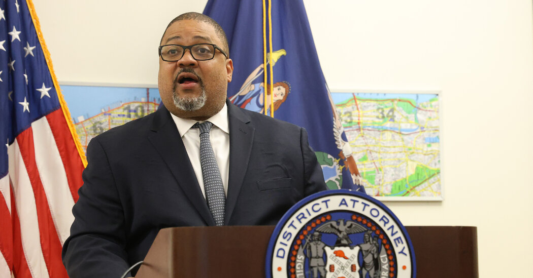 Alvin Bragg Is Re-elected as Manhattan’s District Attorney