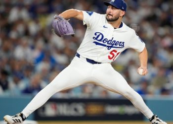 Amid World Series, Blue Jays relievers join Dodgers in wearing tribute to absent LA pitcher Vesia