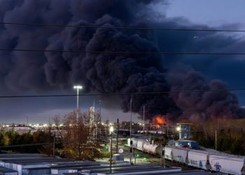 At least three killed in UPS cargo plane crash at Louisville airport in US