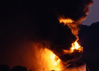 Authorities responding to reports of a plane crash in Kentucky