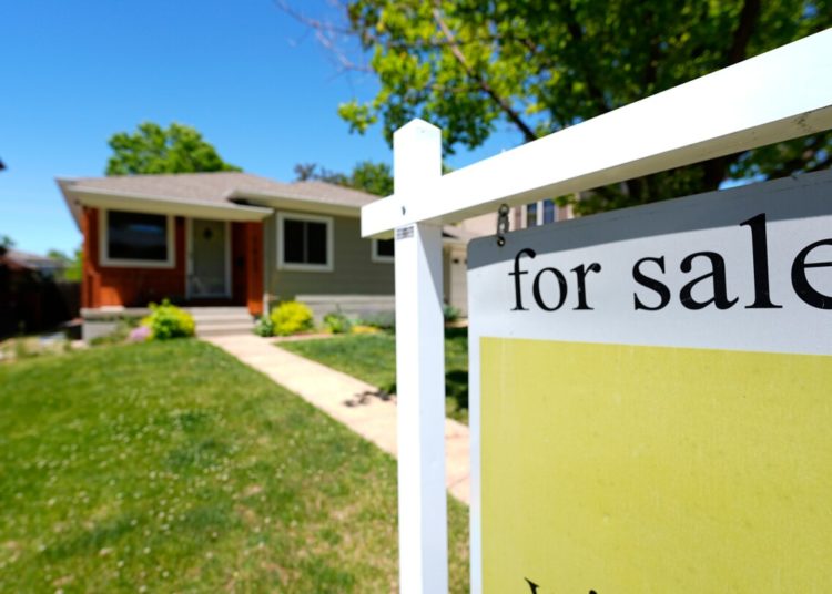 Average US long-term mortgage rate ticks up to 6.22% after four straight weekly declines
