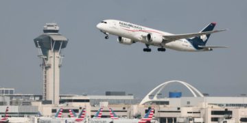 Big delays at LAX and San Diego airports amid air traffic control staffing shortage