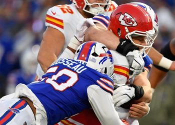 Bills keep Patrick Mahomes from throwing TD pass for first time in over year, Josh Allen scores 3 TDs in win