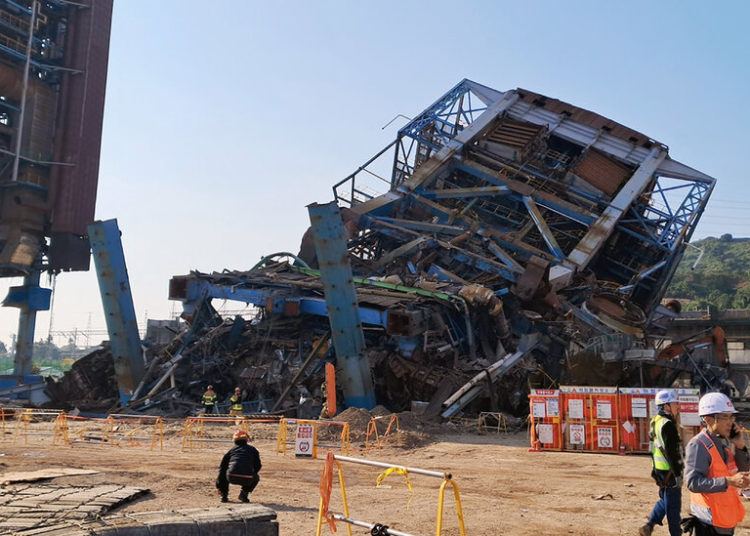 Boiler Tower at Power Plant in South Korea Collapses, Trapping Workers