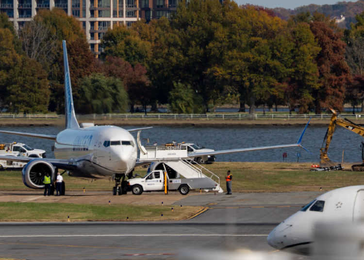 Bomb Threat Halts Flights at Reagan Airport, Officials Say