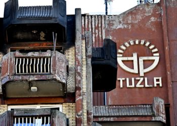 Bosnia retirement home fire kills 11, injures dozens