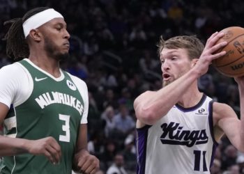 Bucks center Myles Turner gets 1st glimpse at visiting locker room in his return to Indianapolis