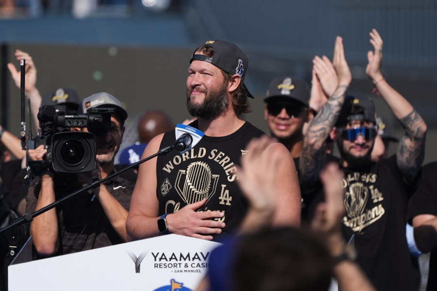 Clayton Kershaw gives farewell address in final Dodger Stadium appearance