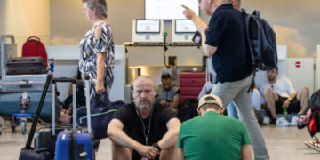 DOT, FAA Announce Flight Reductions at 40 Major Airports Due to Government Shutdown