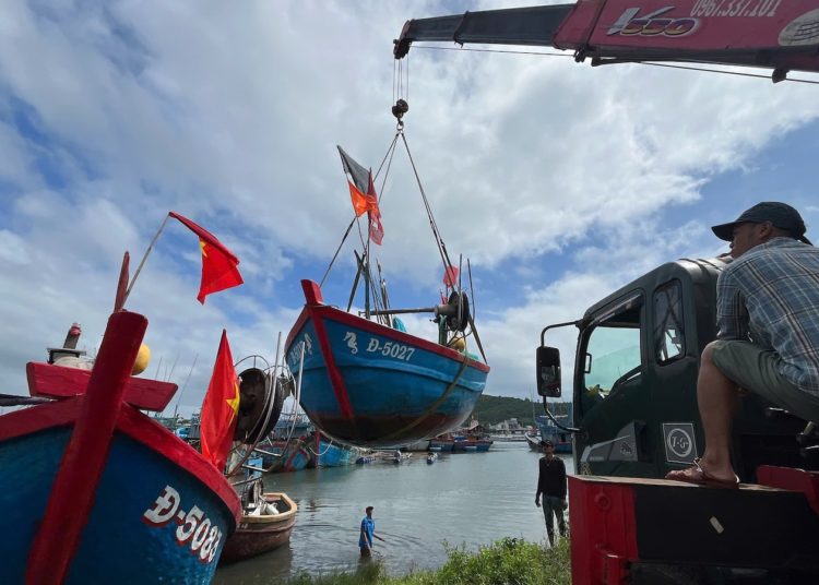 Deadly Typhoon Kalmaegi makes landfall in Vietnam