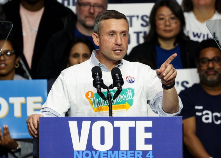 Democrats lean into fighter persona as party rebuilds ahead of 2026 midterms