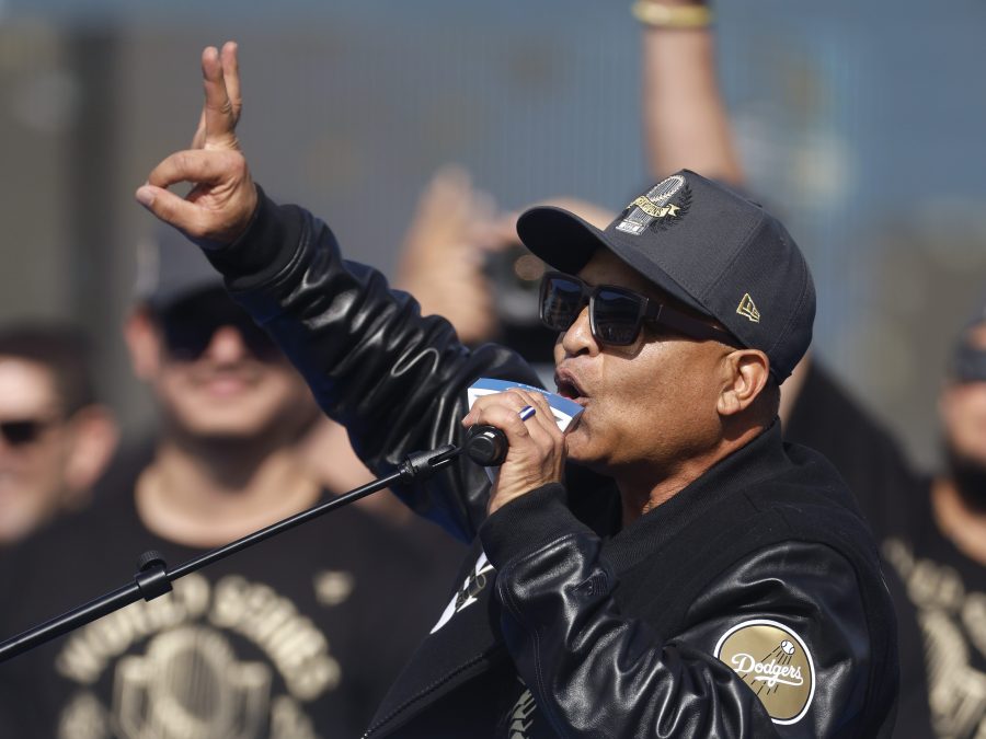 Dodgers manager Dave Roberts eyeing World Series three-peat